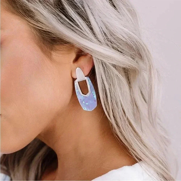 Kendra Scott Jewelry - Kendra Scott Lilac Illusion Kailey Drop Earrings
